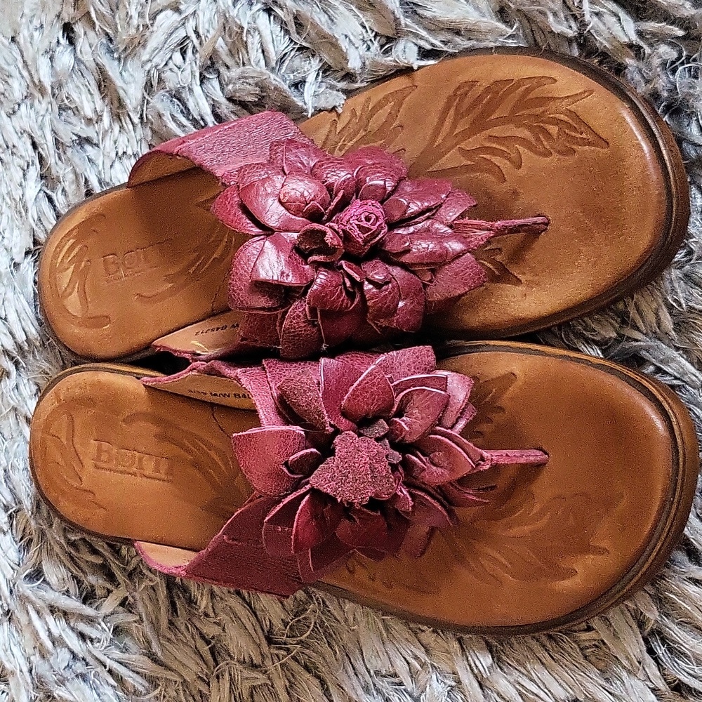 BORN Leather Flower Maroon Sandals sz 8